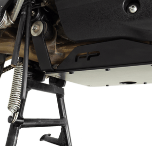 CUBRE CARTER PLASTICO ORIGINAL VSTROM 650 AT - XT - procircuitcl