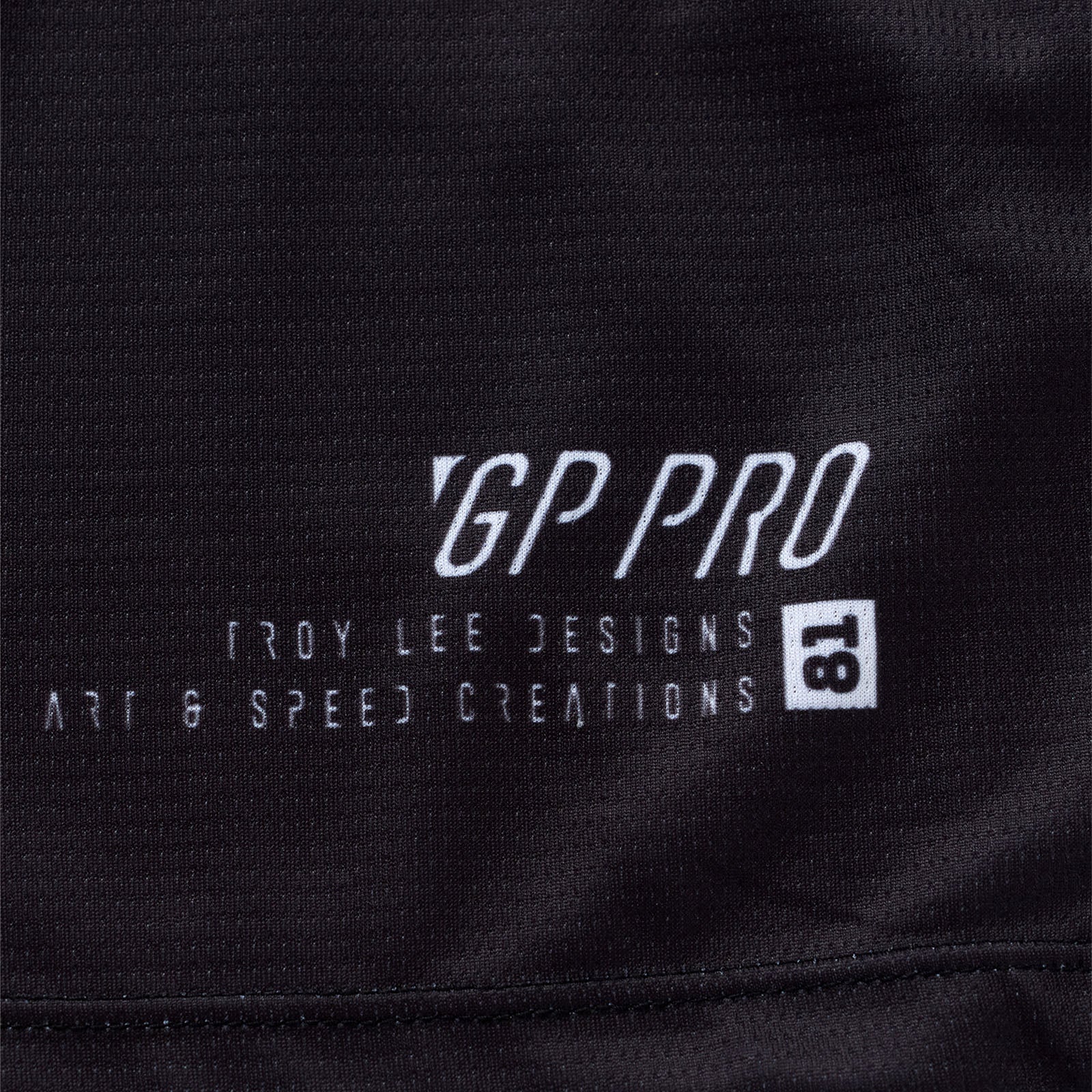 GP PRO POLERA SWERVE NEGRO/ROJO - procircuitcl
