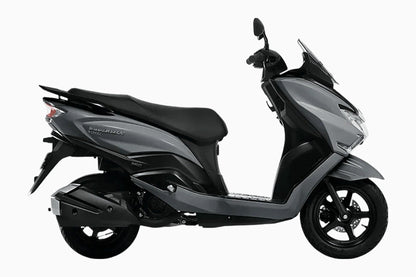 Naked Suzuki Burgman Street 125 - procircuit