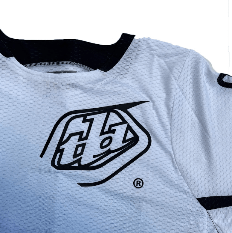 Polera Troy Lee Desing GP Air manga larga Phaser white - procircuit