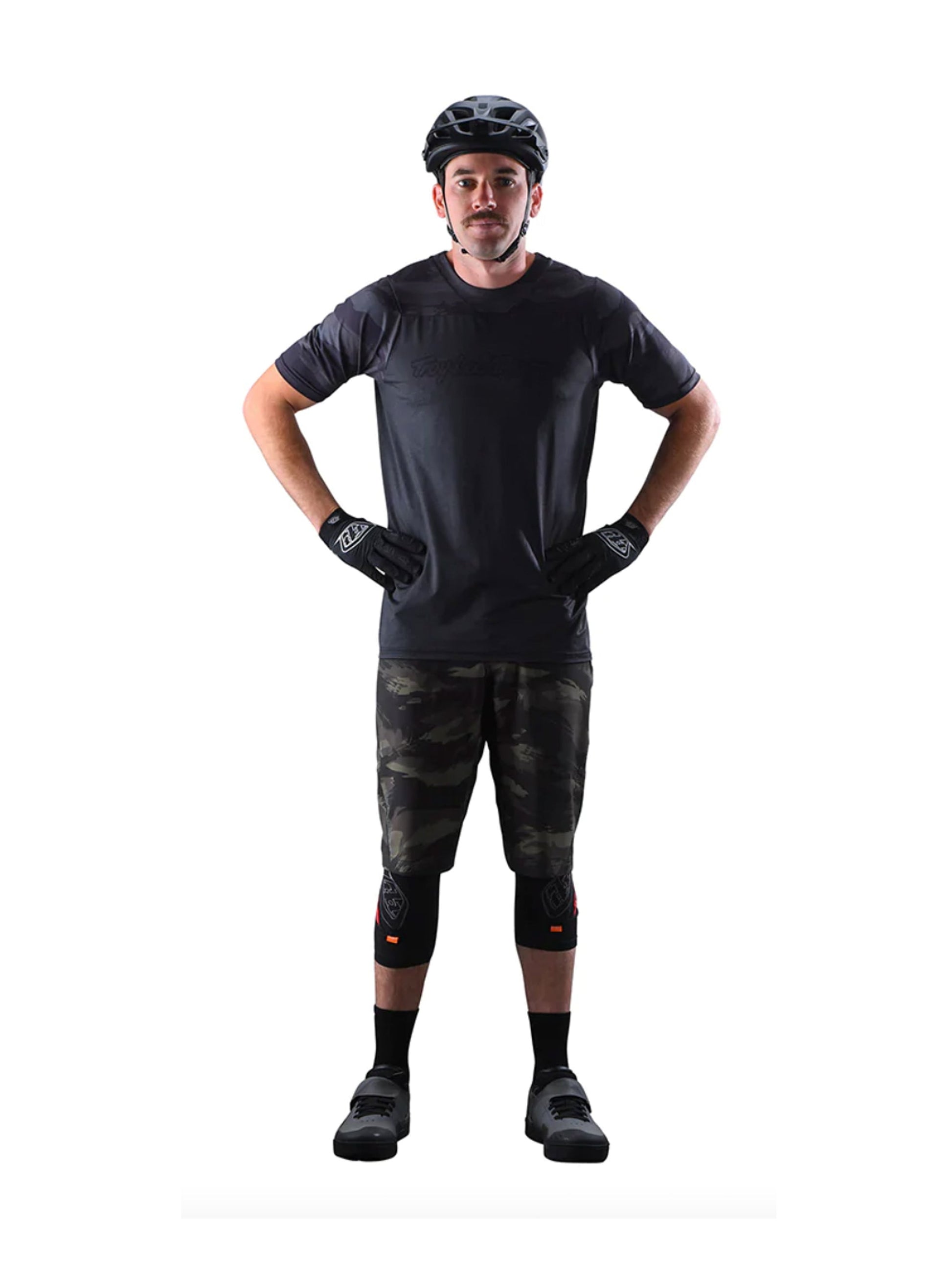 Troy Lee Designs Short Skyline Brushed Camo Military Con Calza